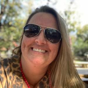 Meet your Posher, Lori